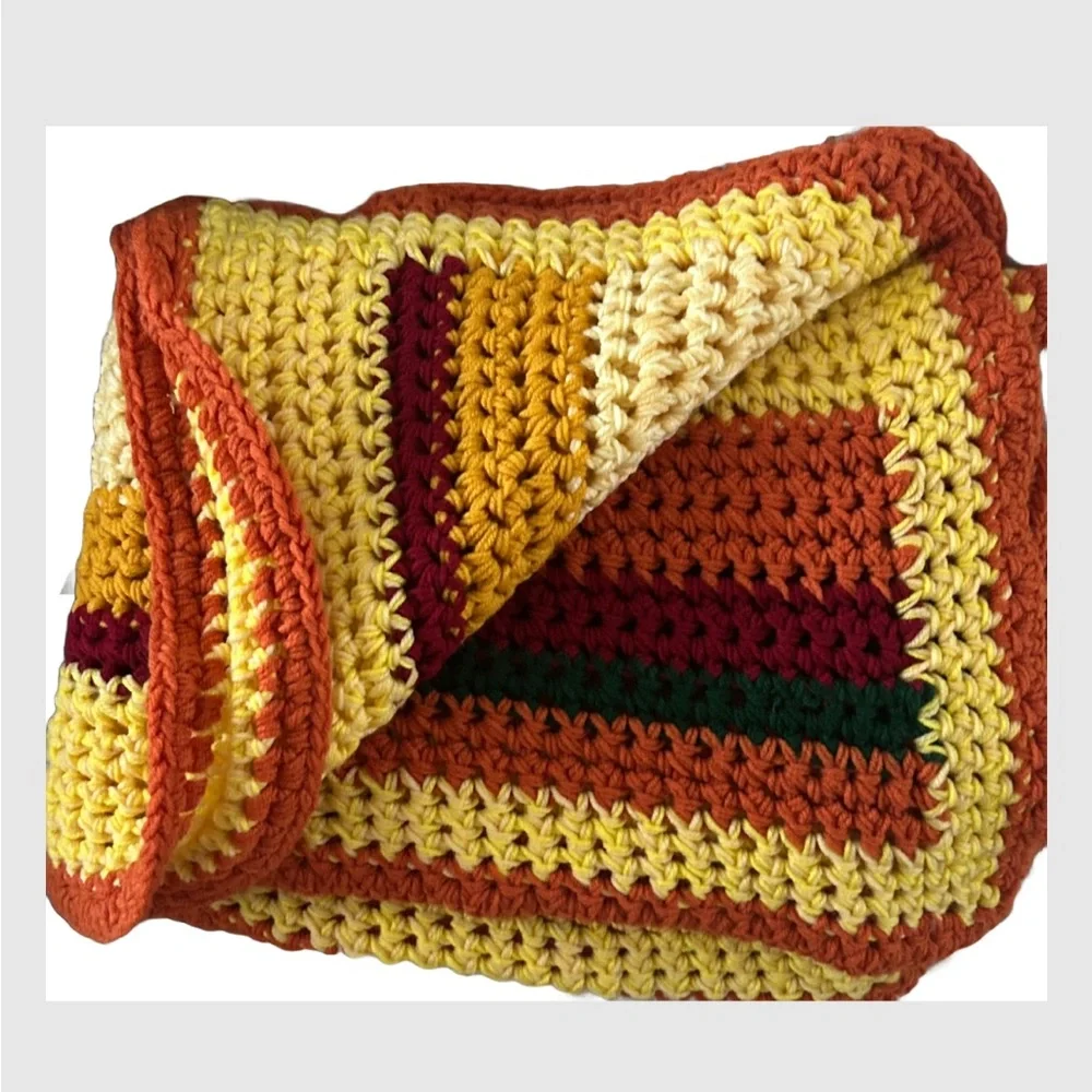 🧶Vintage‎ Handmade Crochet Blanket in Groovy 1970s Color🧶